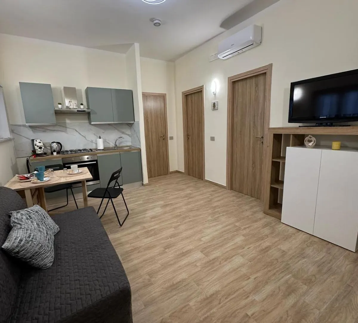 Dele Home Porto Naples Apartment